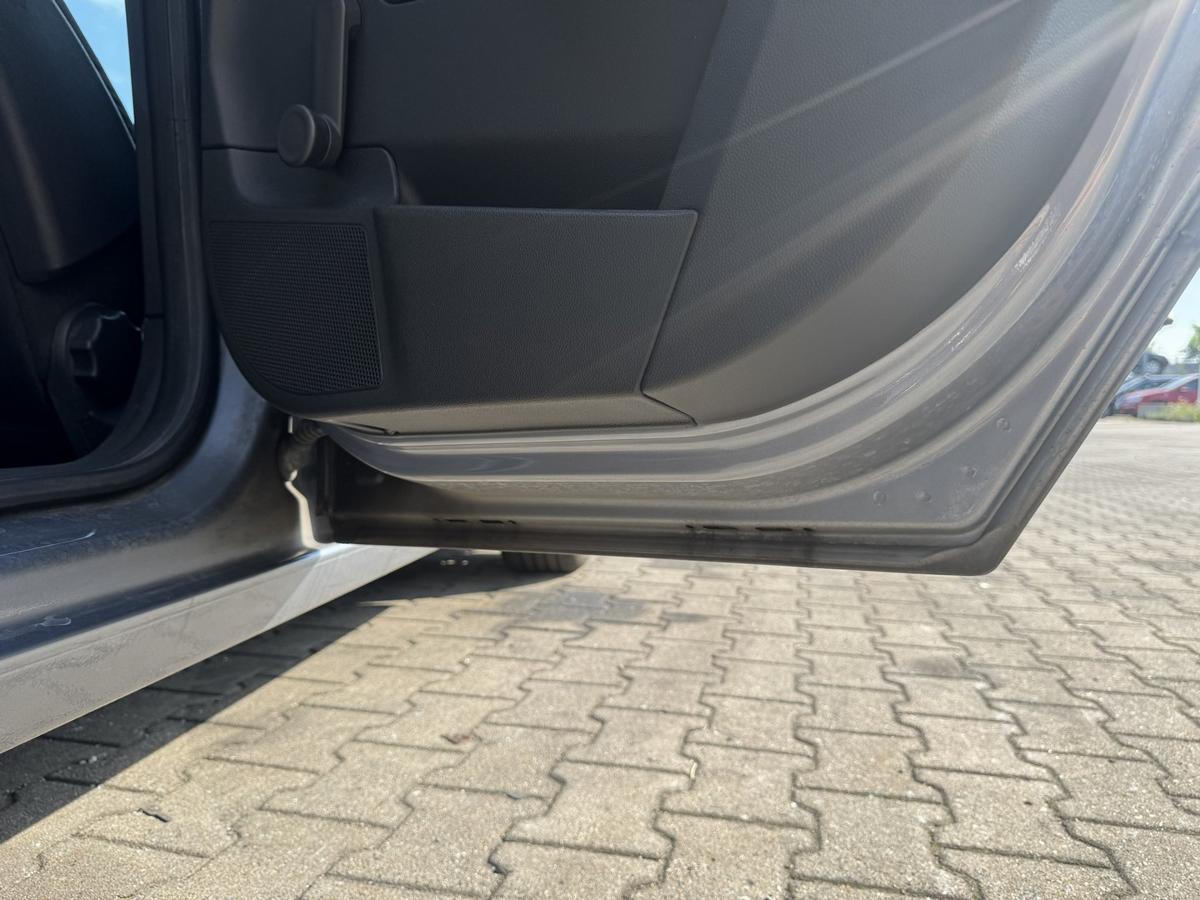Opel Astra H original T&uuml;r hinten rechts Z163 Lichtsilber Flie&szlig;heck Bj.2006